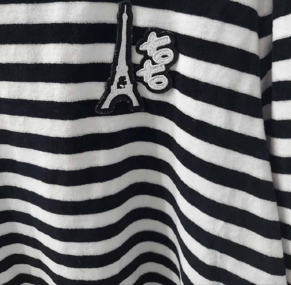 Karl Lagerfeld Womens Black and White Striped Crew Neck Sweater Soft Lar…